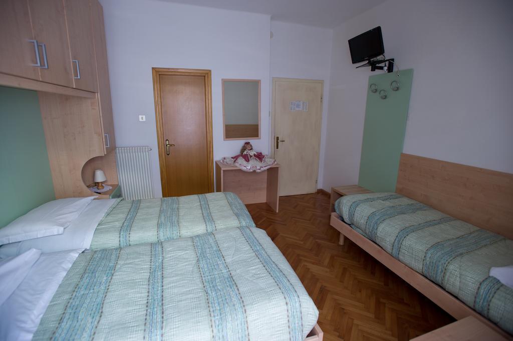 Albergo Italia Molveno Oda fotoğraf